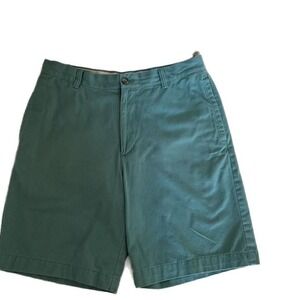 IZOD Men's Green‎ Flat Front Chino Shorts